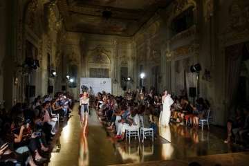 Roga abre la pasarela Colección Bridal con 22 diseños (Foto TA)